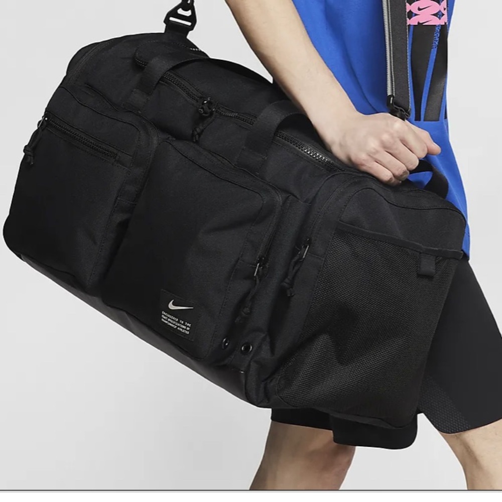 Nike utility duffel bag